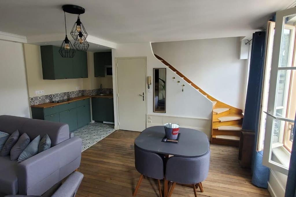 Appartement De Charme En Hyper-Centre Charleville-Mézières Екстериор снимка