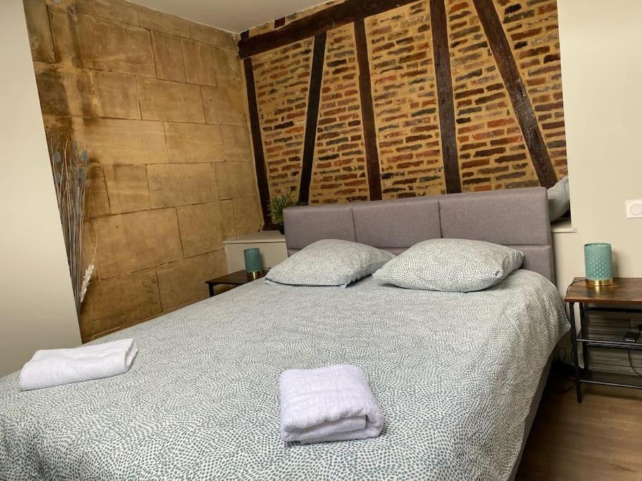 Appartement De Charme En Hyper-Centre Charleville-Mézières Екстериор снимка